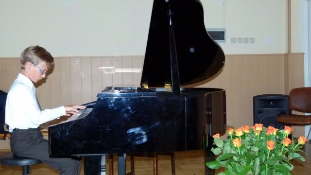 Koncert &quot;Dzieci Rodzicom&quot; pt. &quot;Poranek muzyczny&quot; - 7 czerwca 2014 r. Organizator: MDK nr 2 - Iwona Różalska